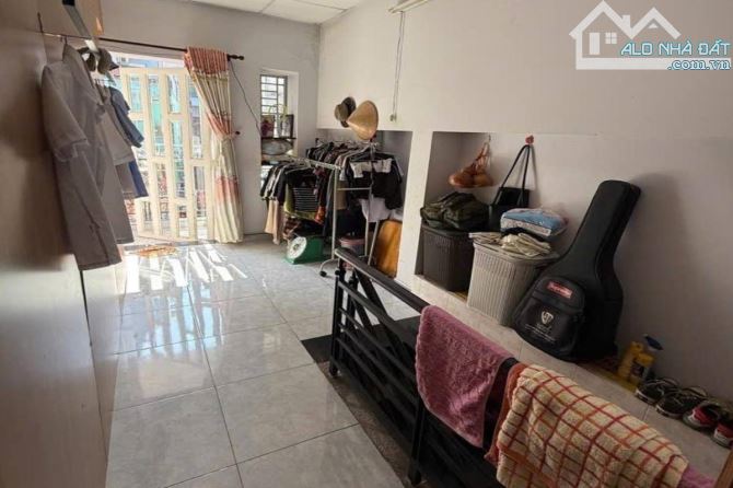 Bán nhà hẻm Lạc Long Quân, Tân Bình, 49 m² (4.2m x 12m), 2 tầng - Giá 5.6 tỷ TL - 3