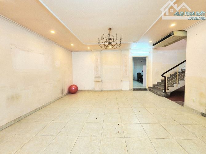 Biệt thự Góc 2MT gần 300m2 Mặt tiền Trần Cao Vân, P.Phú Nhuận. Giá chỉ 130tr/m2 - 3