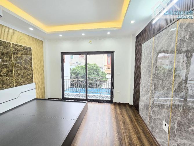 Bán nhà Đông Mỹ, Thanh Trì 60m2 x 4,5 tầng, ô tô đỗ cửa, giá 5,4 tỷ - 3