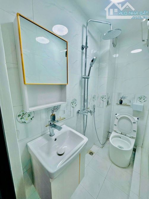 BÁN NHÀ VIỆT HƯNG GIÁ 14 TỶ, DT83M2, MT5M, 3.5 TẦNG, 4 NGỦ, CÓ SÂN VƯỜN, Ô TÔ KINH DOANH - 3