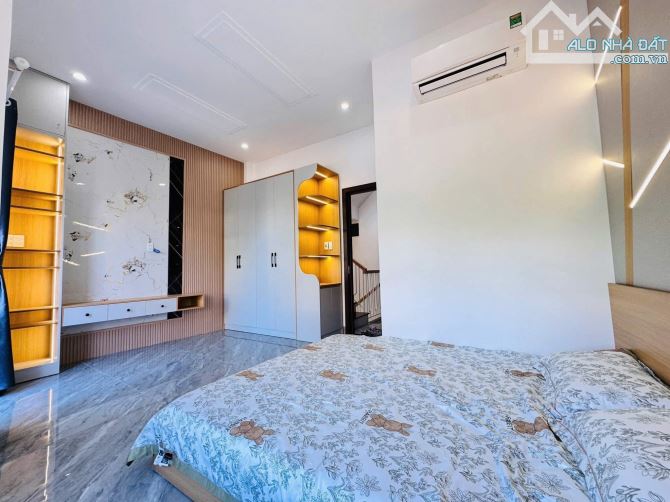 BÁN NHÀ VIỆT HƯNG 150M2, GIÁ CHỈ 23.5 TỶ, MT9M, Ô TÔ, SÂN VƯỜN, THOÁNG ĐẸP - 3