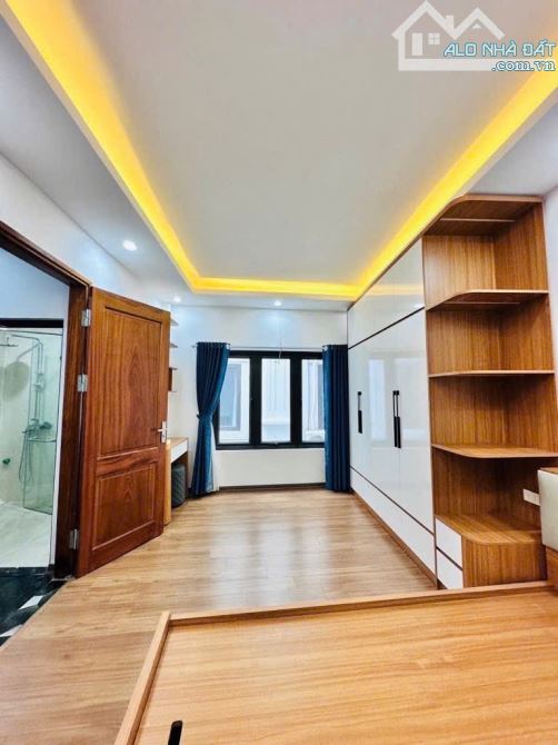 CỔ NHUẾ BẮC TỪ LIÊM, NHÀ ĐẸP Ở NGAY, DT 35m2 x 5TẦNG, Ô TÔ GẦN NHÀ. Giá 6x tỷ - 3
