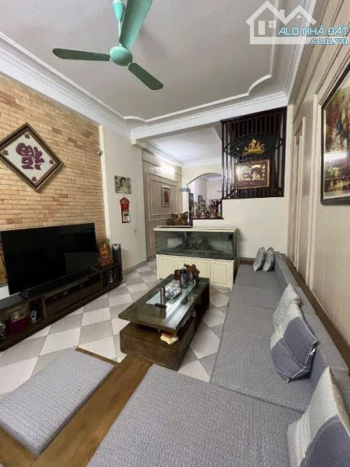 Bán nhà phố Nguyễn Văn Cừ 72m²- 5 tầng- hơn 11 tỷ, dân xây, gần ô tô, cầu Chương Dương - 3