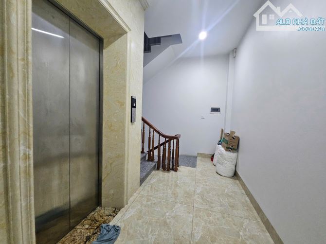 Bán nhà Bà Triệu Phân Lô, 2 mặt thoáng, 50m2, 5 tầng thang máy: 9,8 tỷ - 4