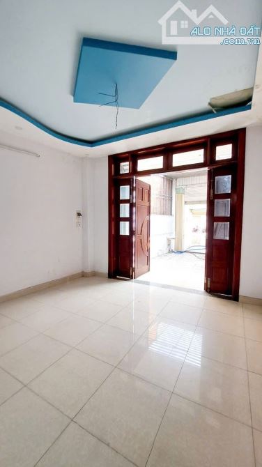 BÁN GẤP. NHÀ MẶT TIỀN GIÁ TRONG HẺM. VỊ TRÍ VÍP NGUYỄN THỊ NGÂU. SHR FULL THÔ - 4