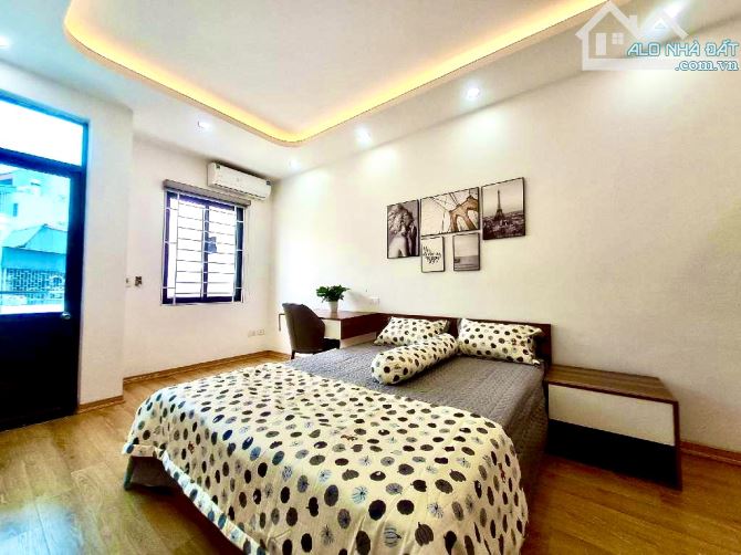 NGÕ RỘNG TRƯỚC NHÀ 3,5 m , Ô TÔ TRÁNH , ĐỖ CỔNG , FUL NỘI THẤT Ở LUÔN , CHỦ THIỆN CHÍ BÁN - 4