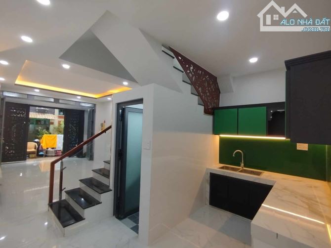 🏡 BÁN NHÀ MỚI HẺM XE HƠI ÂU DƯƠNG LÂN – 3 TẦNG ĐẸP, 42m2 - Giá 6.65 TỶ TL - 4