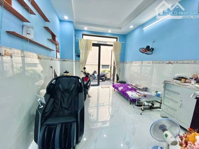 NHÀ 3 LẦU - HẺM XE HƠI - 54M2 - KẾT HỢP Ở VÀ KD PHÒNG TRỌ 20TR/TH– LÊ LỢI- GÒ VẤP - 4
