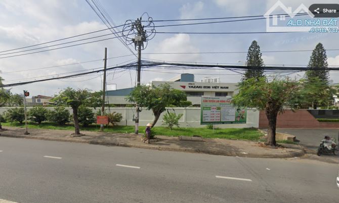 BÁN NHÀ MẶT TIỀN VIP 200m2 ĐT743C NHÀ PHỐ DĨ AN, ĐỐI DIỆN VINCOM 550, CTY YAZAKI EDS VN - 4