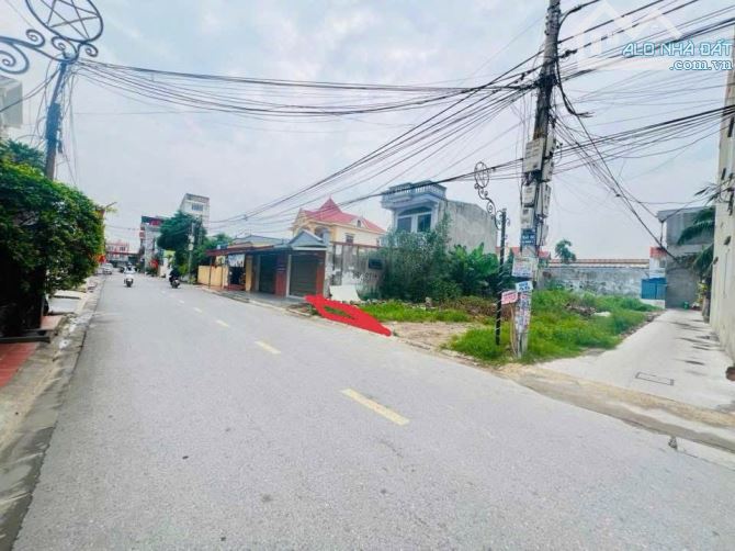Bán 3 lô đất mặt đường hạ đoạn 2 - đông hải 2 - hải an hải phòng  Diện tích lô 1 : 86.4m n - 4