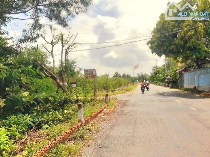 Hàng ngộp, chỉ 500tr sở hữu 600m2 đất vườn View Kênh - 4