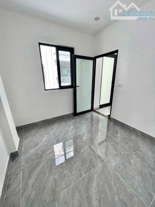 BÁN NHÀ YÊN HÒA CẦU GIẤY - 100M RA Ô TÔ TRÁNH - Full NỘI THẤT - 31M2 - 5 TẦNG - 8.35 TỶ - 4