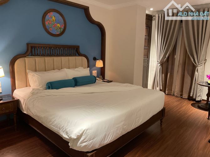 Chủ Ngộp Bạnk giảm 50 Tỷ- Khách sạn MP Hàng Bông 304m2 x 12 Tầng, 80 Phòng- MT 9m - 270 Tỷ