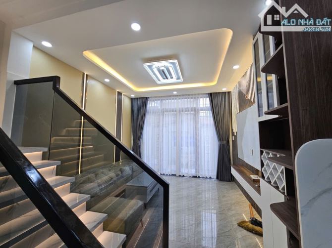 🌹🌹 Nhà mới xây. Kế Đường Trần Trọng Cung, Vincom Q7. Nhà 3pn, 3 wc. Full nội thất - 5