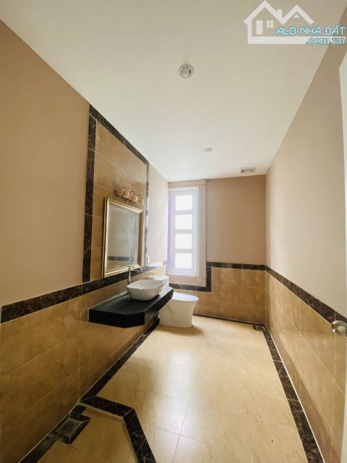 🎇1700M2 2MT Đường Nam Cao - Nhỉnh 30TR/M2- Dòng tiền 1tỷ5/Năm- Biệt thự 4 tầng 825M2 sàn. - 5