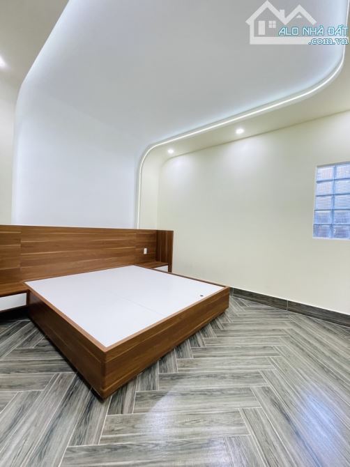 Nhà mới ở ngay, Thạnh Lộc 40, 4m x17m, 1T.1L, 3PN, Giá 3.95 tỷ - 5