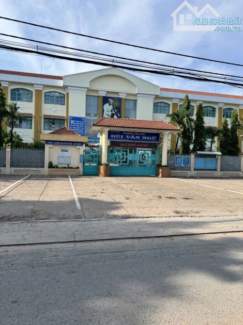 Bán lô đất thổ cư diện tích 115m2, Đường Bà Điểm 4, Hóc Môn, Giá 4,6 tỷ - 5