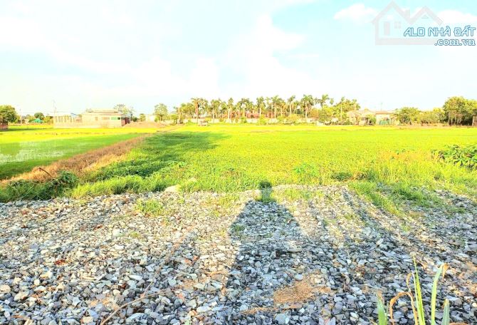 Hàng ngộp, chỉ 500tr sở hữu 600m2 đất vườn View Kênh - 6