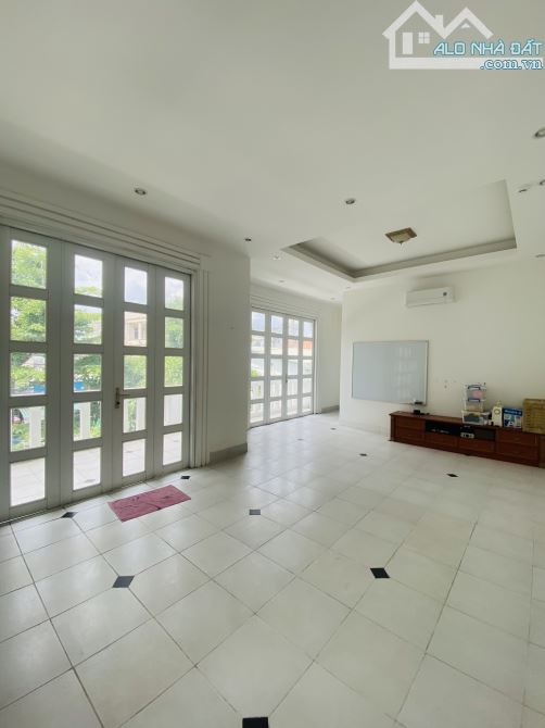 🎇1700M2 2MT Đường Nam Cao - Nhỉnh 30TR/M2- Dòng tiền 1tỷ5/Năm- Biệt thự 4 tầng 825M2 sàn. - 7