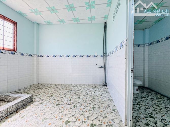 Nhà 1 Trệt Lửng Xây Riêng Lẻ - Sổ Hồng Riêng . Đường Xe Hơi Tới Nhà. Diện tích 5 x 21m - 9