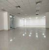Cho thuê nhà mặt phố Trường Chinh. Tầng , 200m2, mt 9m.