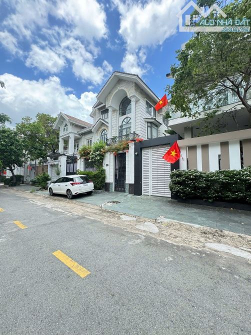 Bán Biệt Thự 3 Tầng 200m2(10mx20m) Ngay Song Hành,An Phú,Quận 2-Giá 60 Tỷ TL - 3