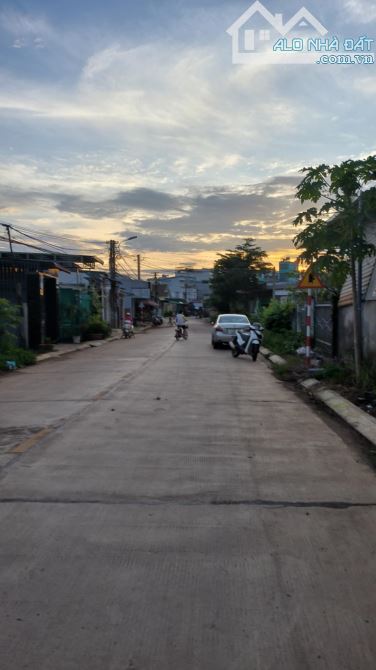 Mặt tiền kinh doanh phan văn đạt - 2