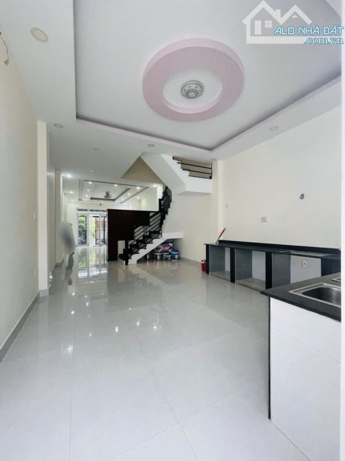 🌹 CHỈ 6.6 TỶ – NHÀ ĐẸP 3 TẦNG BTCT – 92M² – NGAY LÊ THỊ RIÊNG, THỚI AN 13, QUẬN 12 🌹 ✨ N