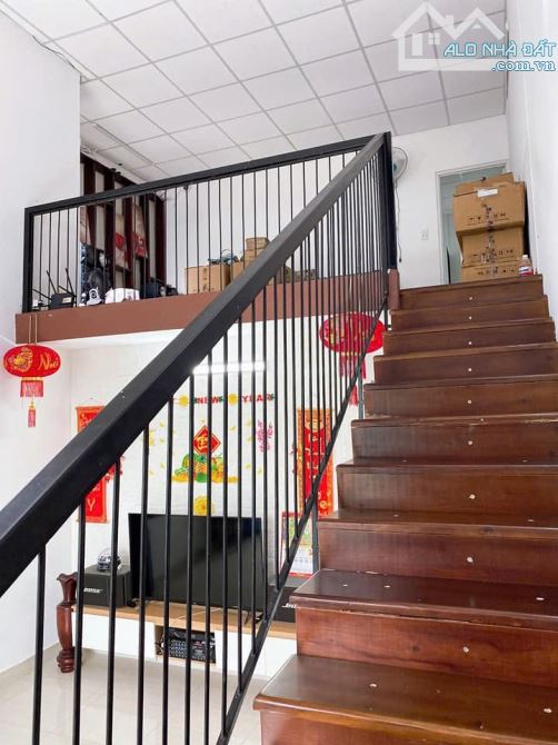 BÁN NHÀ CẤP 4 GÁC LỬNG – KIỆT 129 TIỂU LA, HÒA CƯỜNG BẮC, HẢI CHÂU