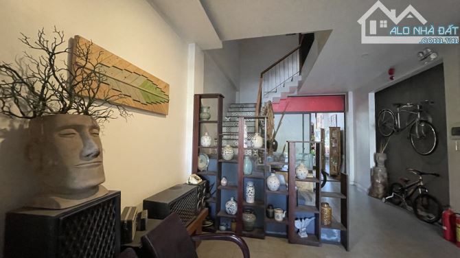 Bán tòa căn hộ năm tầng mặt tiền đặng Vũ hủy trung tâm Sơn Trà cách biển Mỹ khê chỉ 500 m