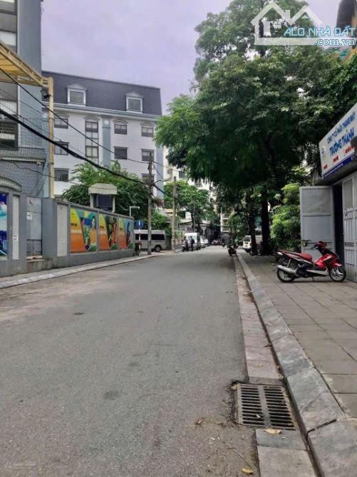 NGHĨA ĐÔ - Mặt phố 80m2, 4 tầng, MT 6.5m - Vỉa hè rộng - Hàng xóm StarLake - Kinh doanh