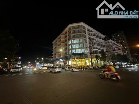 Góc 2 MT Nguyễn Văn Thoại , đang cho thuê 70 triệu/tháng