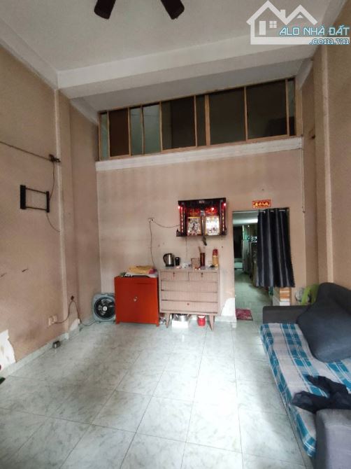 Bán Căn Hộ Vị Trí Vàng - Trung Tâm Quận 5, 70m2  Giá Ưu Đãi Chỉ 3.65 Tỷ