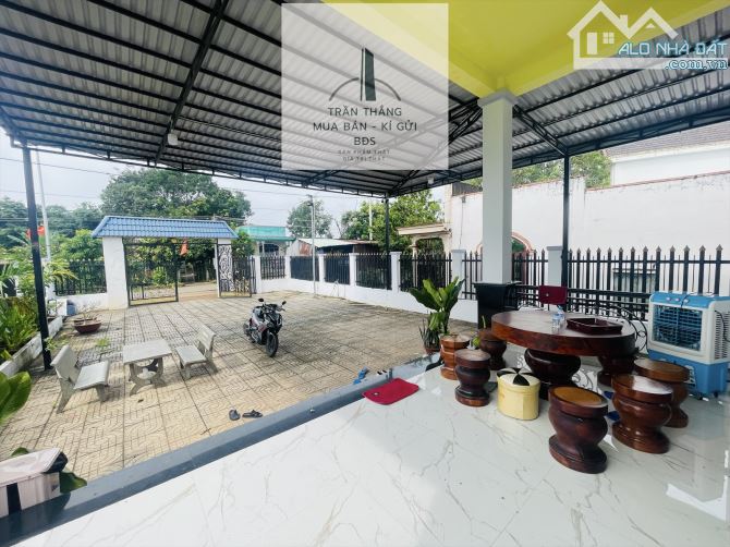 Bán Đất Tặng Nhà Mới Xây - KDC - Chỉ Việc Dọn Vào Ở Ngay