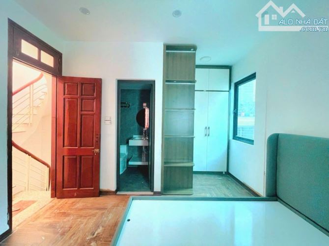 Bán gấp nhà Yên Hoà 35m² x 5 tầng, lô góc thoáng sáng – full nội thất, giá 7,8 tỷ