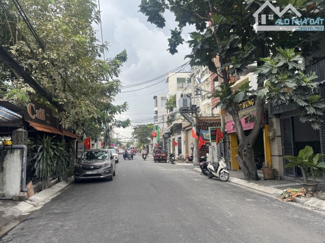 BÁN BIỆT THỰ MINI GẦN ST GIGAMALL HBC , HXH, DT 193M2, GIÁ 8.9 TỶ .