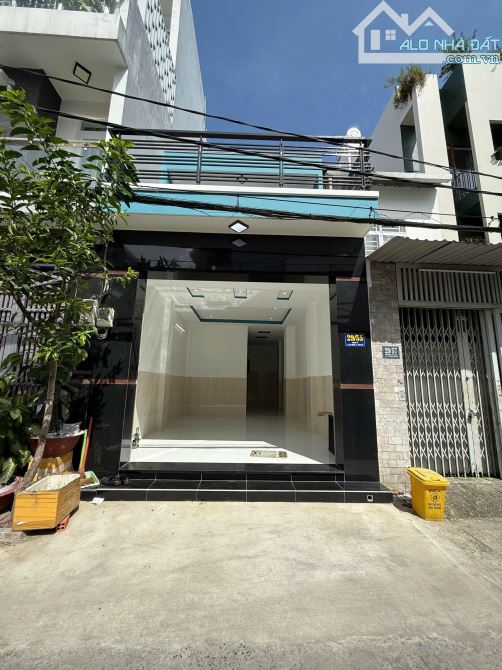 Hẻm xe tải Đường B3. p. tây thạnh. DT: 4x11m nhà đúc 1 lầu mới tinh vào ở liền
