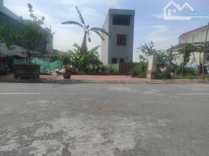 Bán đất tại Phật Tích Tiên Du, 90m, MT 5 x 18m, đất phân lô ô, tô tránh, kinh doanh.