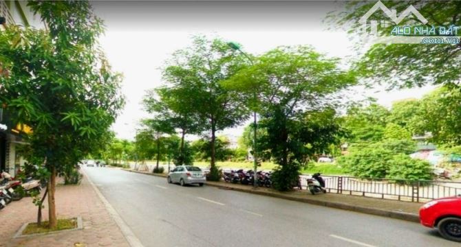 30M RA Ô TÔ -NGUYỄN KHANG - CẦU GIẤY 45M*5T- 10,X TỴ -Vị trí mặt ngõ đẹp gần phố tiện ích