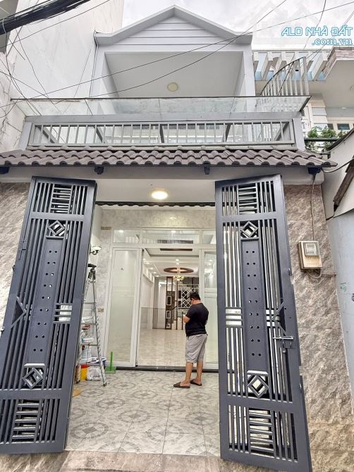 Nhà HXH Đường số 4_ Bình Hưng Hòa, Bình Tân. DT 92m2 - 2 tầng (4m x 23m). Giá 7.2 tỷ.