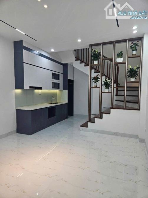 Bán nhà Ngọc Trục - Đại Mỗ 35m2 x 5 tầng, chỉ ̉̉ 6 tỷ, 3pn - ô tô gần