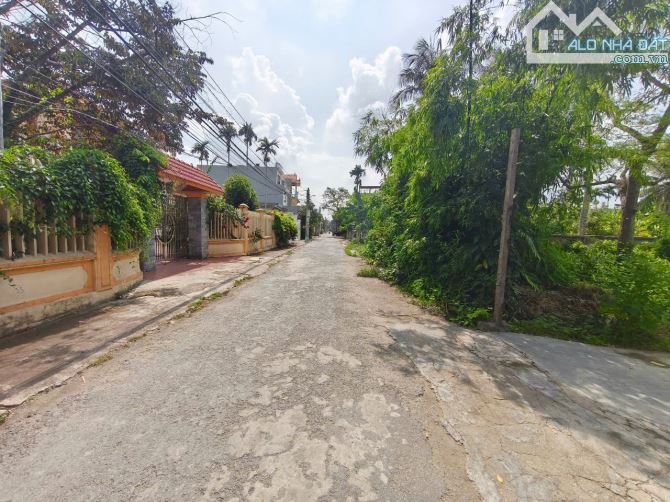 Lô góc Phấn Dũng ,Anh Dũng 109m2 Ngang 6m nằm trục đường rộng 9m,kinh doanh buôn bán tốt.