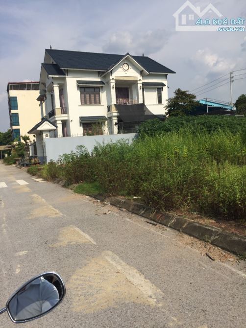 Bán đất đấu giá, khu vip, Đồng Cầu Lọc, cách cầu Phùng 4km, ngay đường 32, giá 52 triệu/m2
