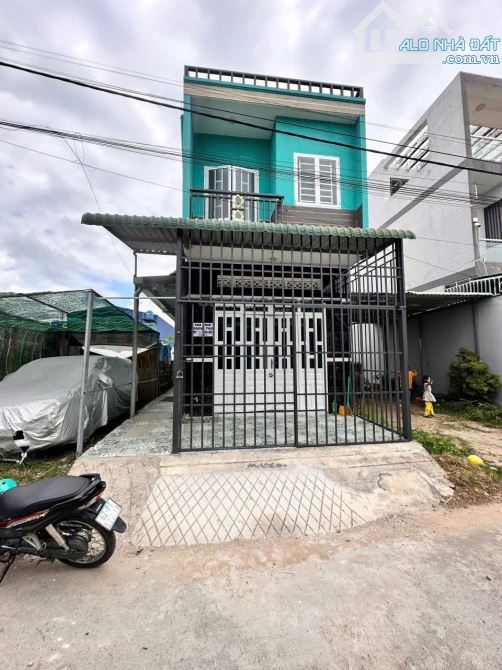 CHỦ KẸT TIỀN BÁN GẤP DÃY TRỌ 125M2-5 PHÒNG TRỌ-THU NHẬP 10TR-KHU DÂN CƯ TÂN ĐỨC