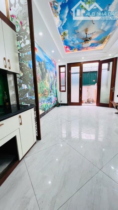 🏠 PHÚC LỢI – 30M², 5 TẦNG, 3 NGỦ Ở NGAY – 5,55 TỶ