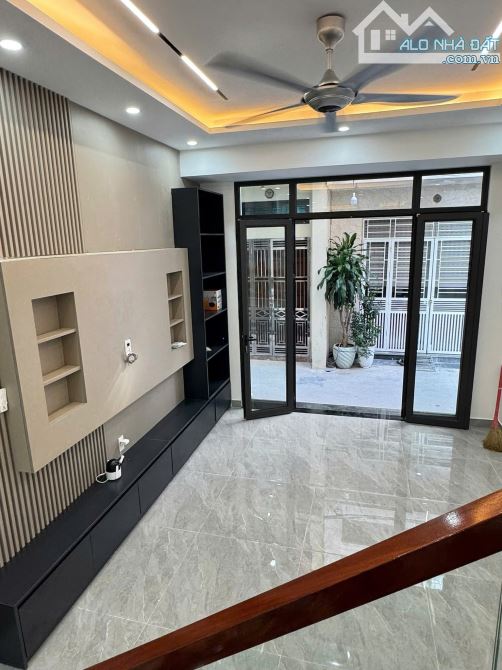 🐩2,79 tỷ bán nhà 3 tầng xây mới tại Trung Hành, Đằng Lâm, Hải an ngõ 2m trước cửa  cực nô