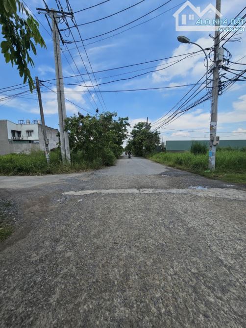 CHỦ GỬI BÁN NHÀ XƯỞNG - 2 MẶT TIỀN - 2300M2-NHỊ BÌNH-HÓC MÔN