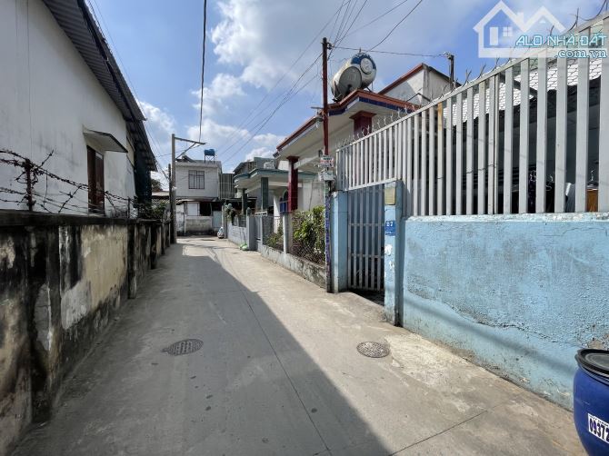 Nhà cấp 4 trung tâm Dĩ An sổ hồng riêng