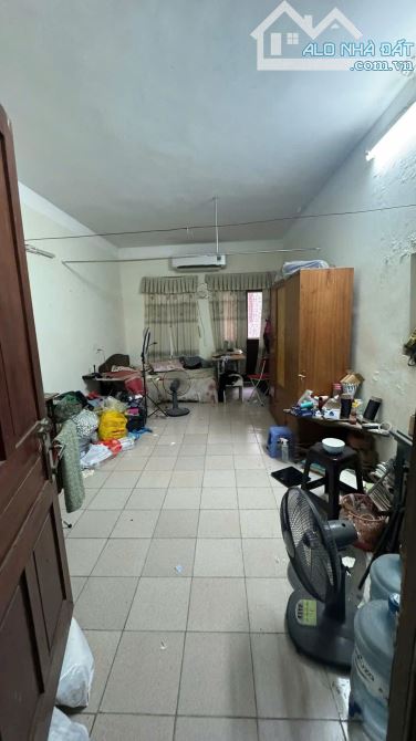 NGÕ THÔNG - CỰ LỘC -TT THANH XUÂN - HÀNG XÓM ROYAL CITY 33,8M*4 TẦNG * 7,9 TỶ