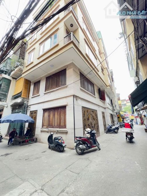 CẦN TÌM CHỦ MỚI TÂM HUYẾT CHO CĂN NHÀ SIÊU ĐẸP PHỐ ĐỘI CẤN - MẶT TIỀN SIÊU RỘNG - LÔ GÓC 2